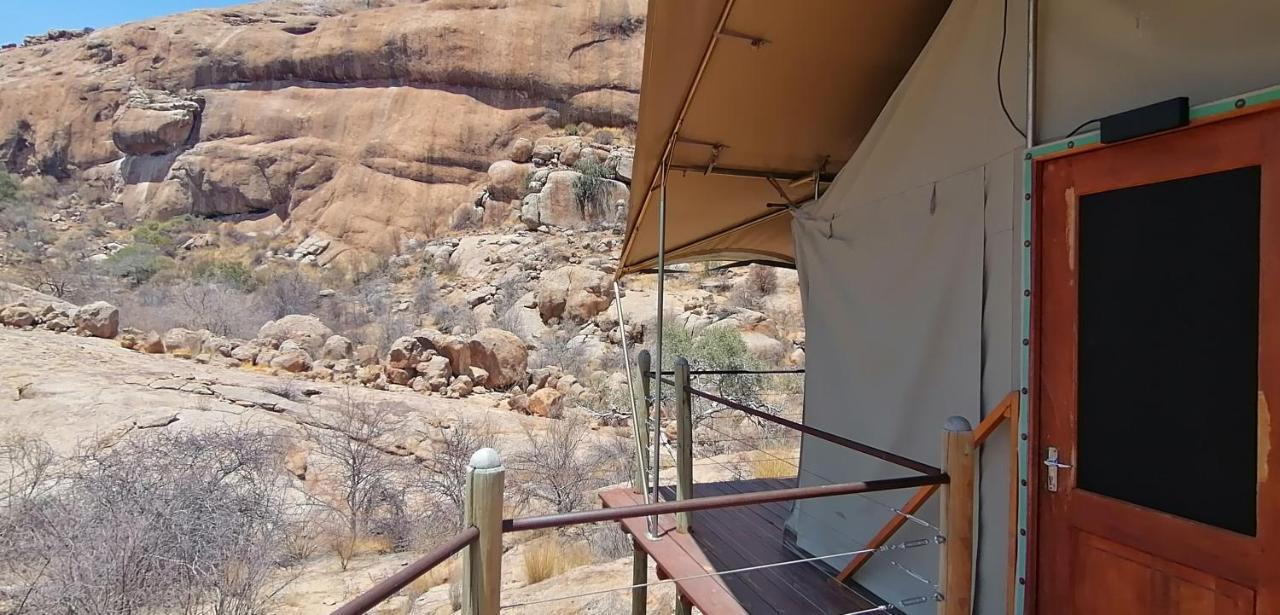Ondudu Safari Lodge Омаруру Екстер'єр фото