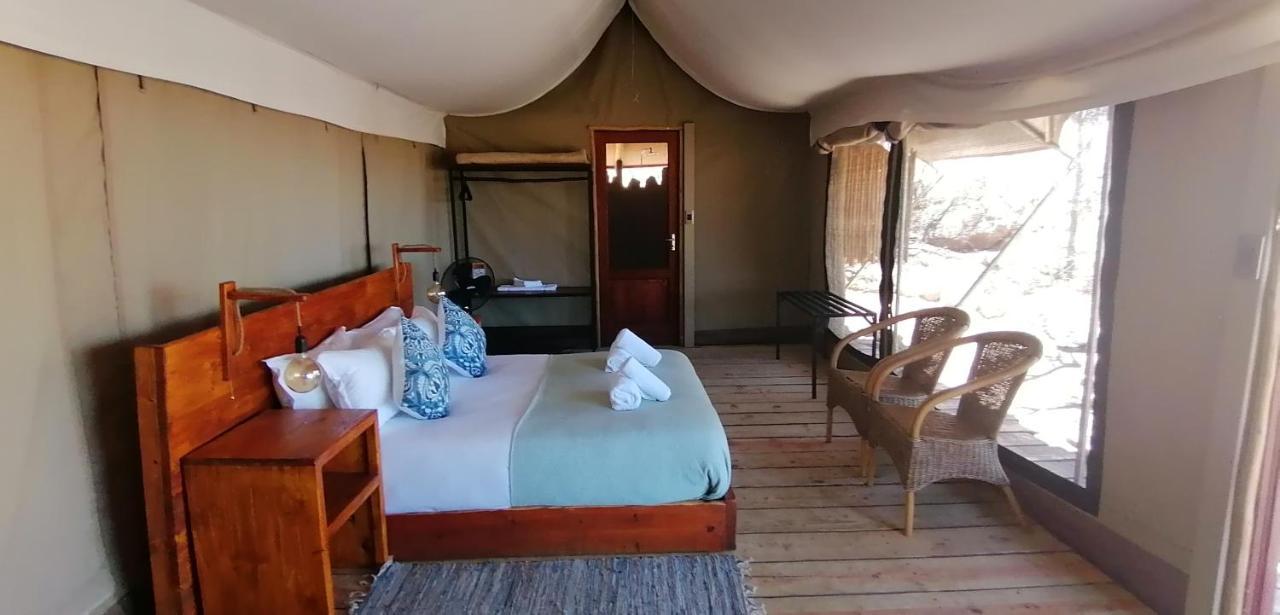 Ondudu Safari Lodge Омаруру Екстер'єр фото