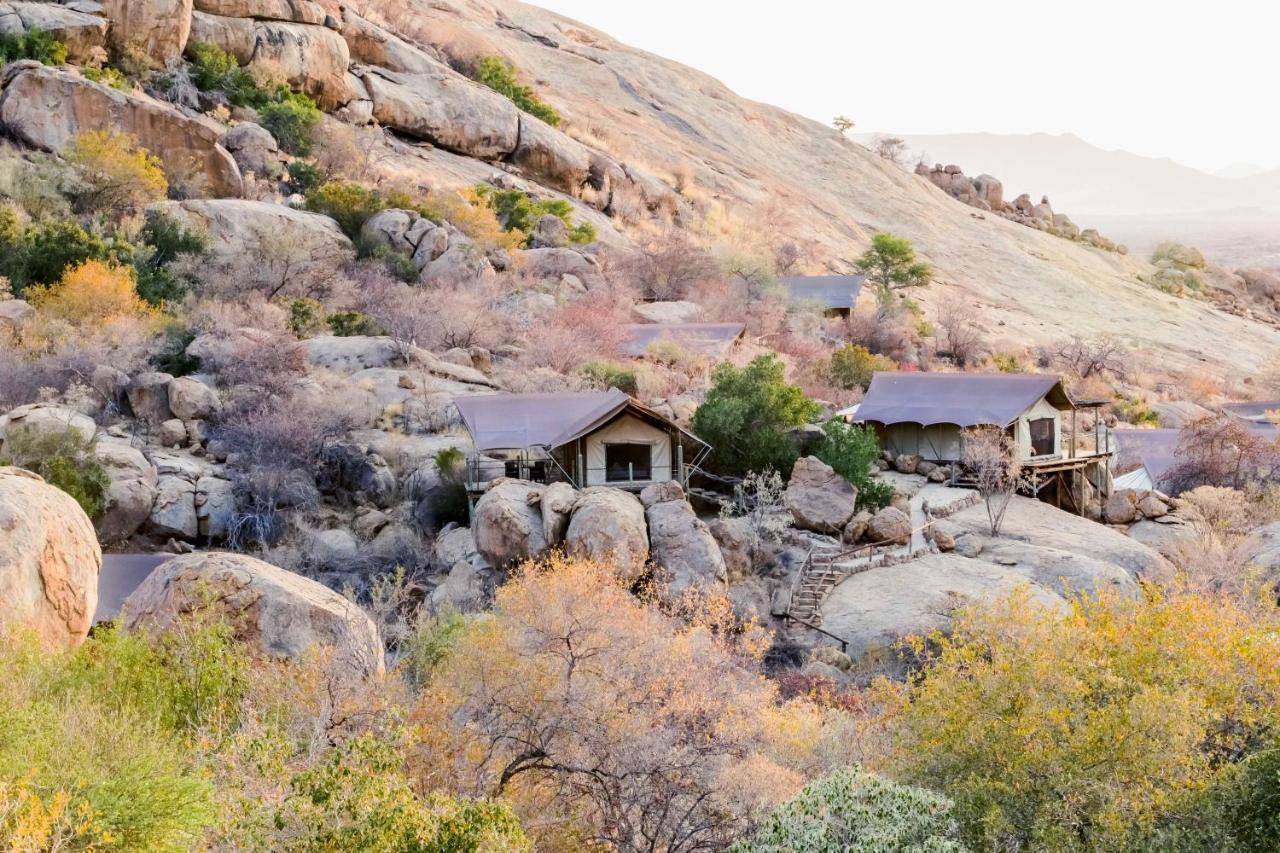 Ondudu Safari Lodge Омаруру Екстер'єр фото