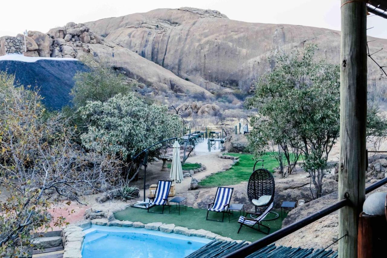 Ondudu Safari Lodge Омаруру Екстер'єр фото