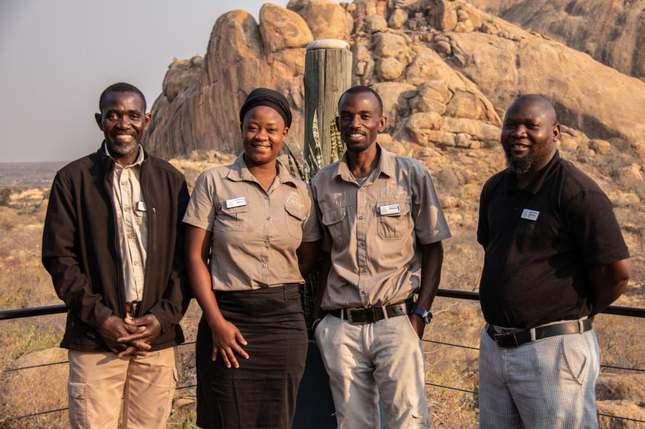Ondudu Safari Lodge Омаруру Екстер'єр фото