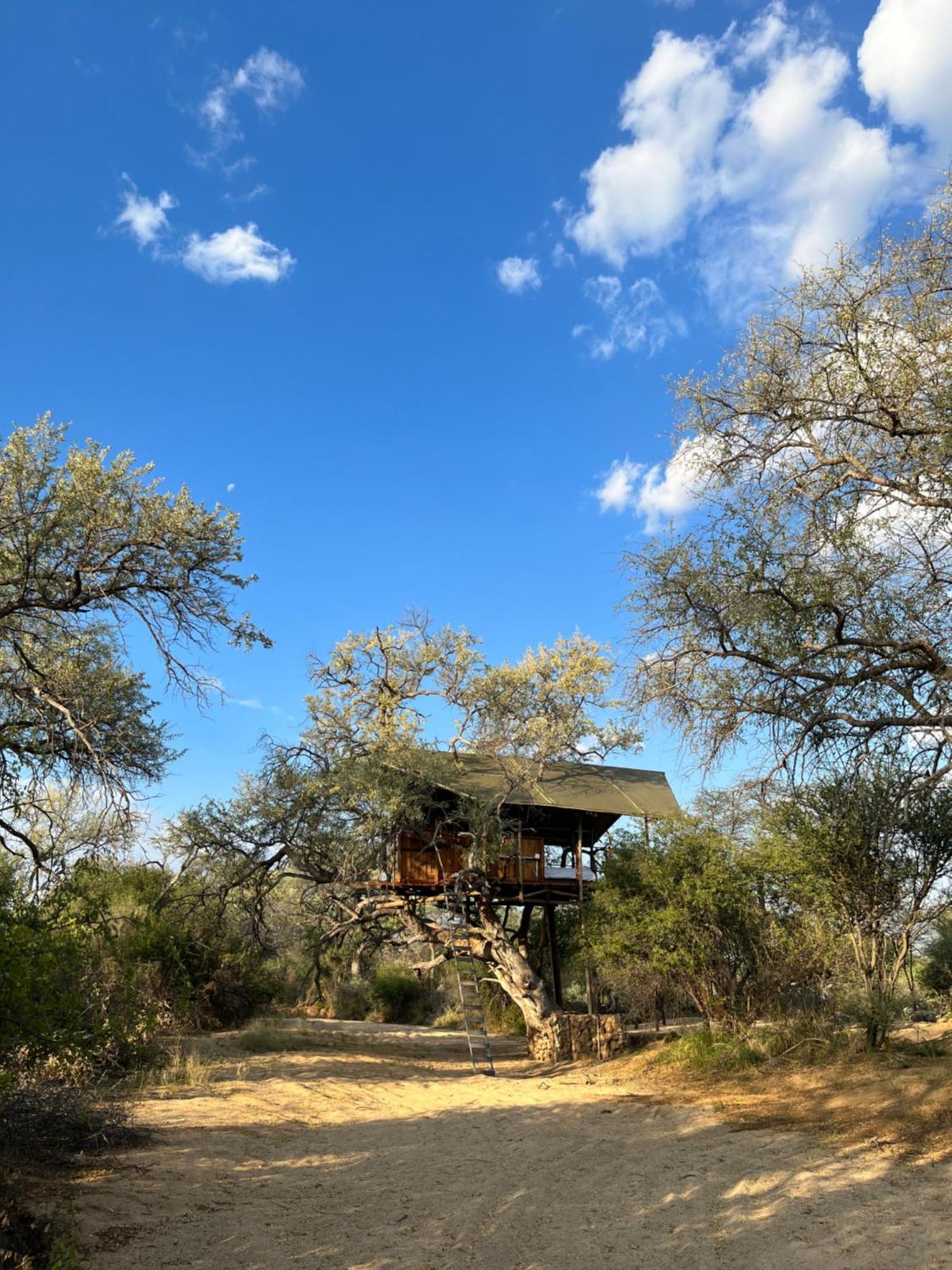 Ondudu Safari Lodge Омаруру Екстер'єр фото