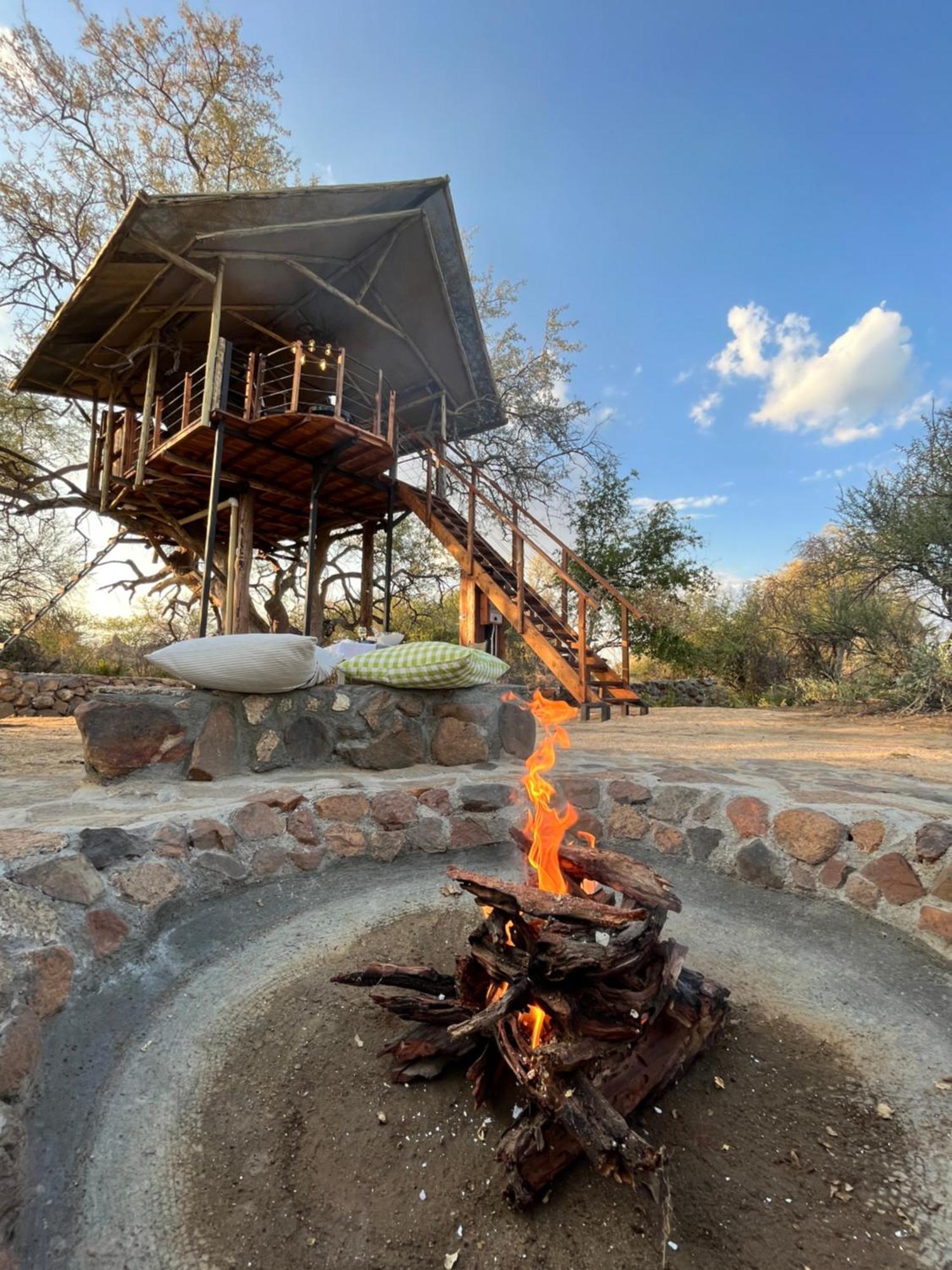 Ondudu Safari Lodge Омаруру Екстер'єр фото