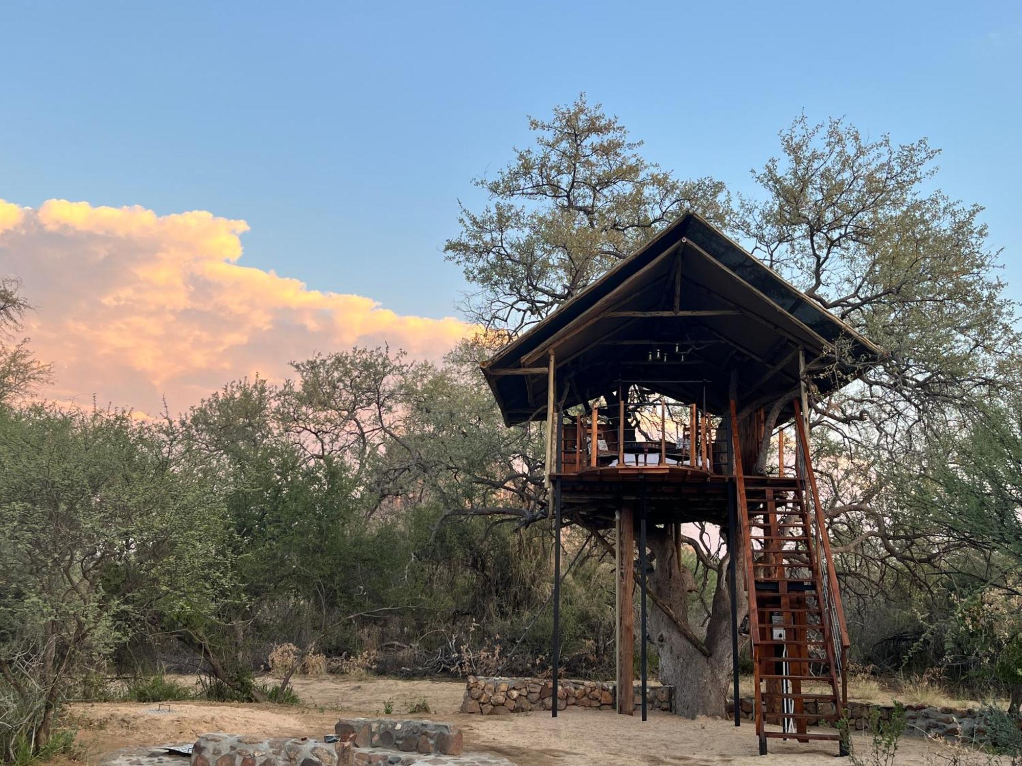 Ondudu Safari Lodge Омаруру Екстер'єр фото